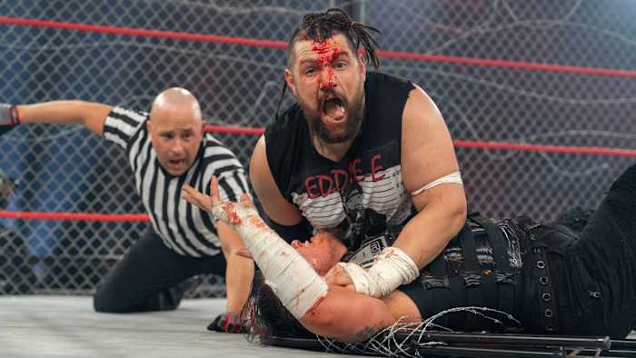 A bloody Eddie Edwards pins Sami Callihan